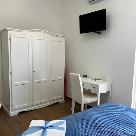 Alojamento de Acomodação e Pequeno-almoço Dente Di Leone San Mauro Cilento